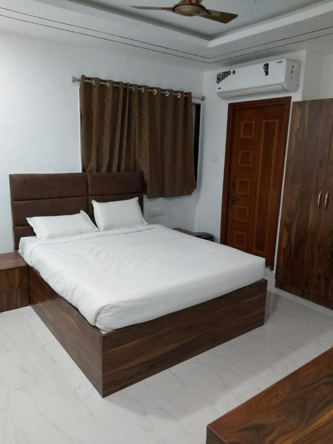 Hotel Sahasra Dla Warangal Exteriör bild